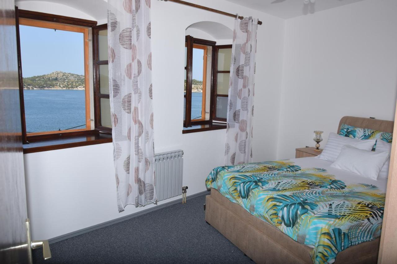 Apartman Plava Riba Шибеник Экстерьер фото